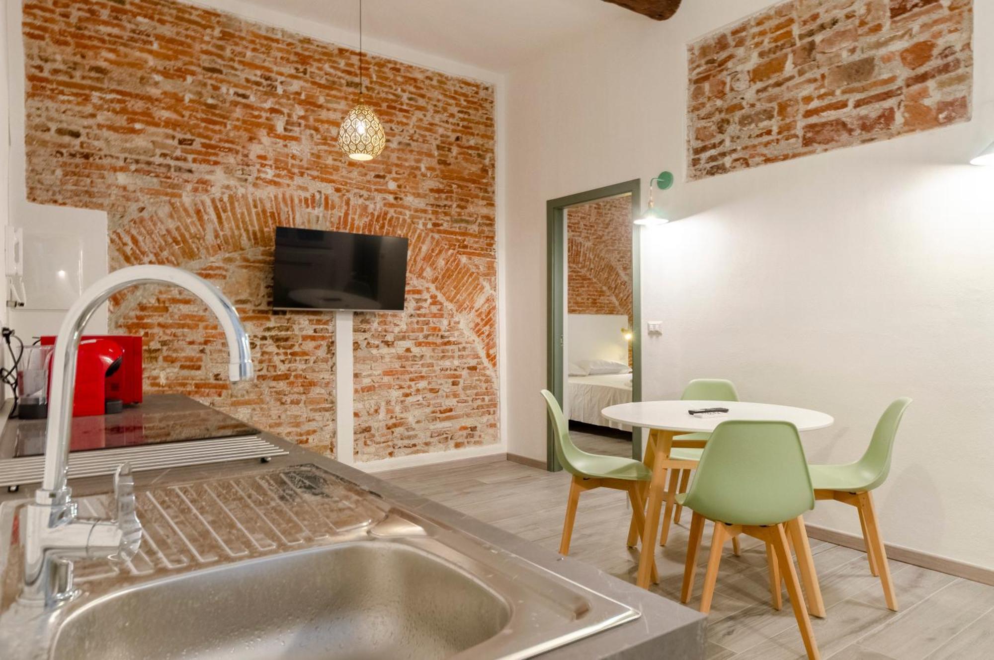 Castelli'S Apartments Campo 9 Genoa Exterior photo