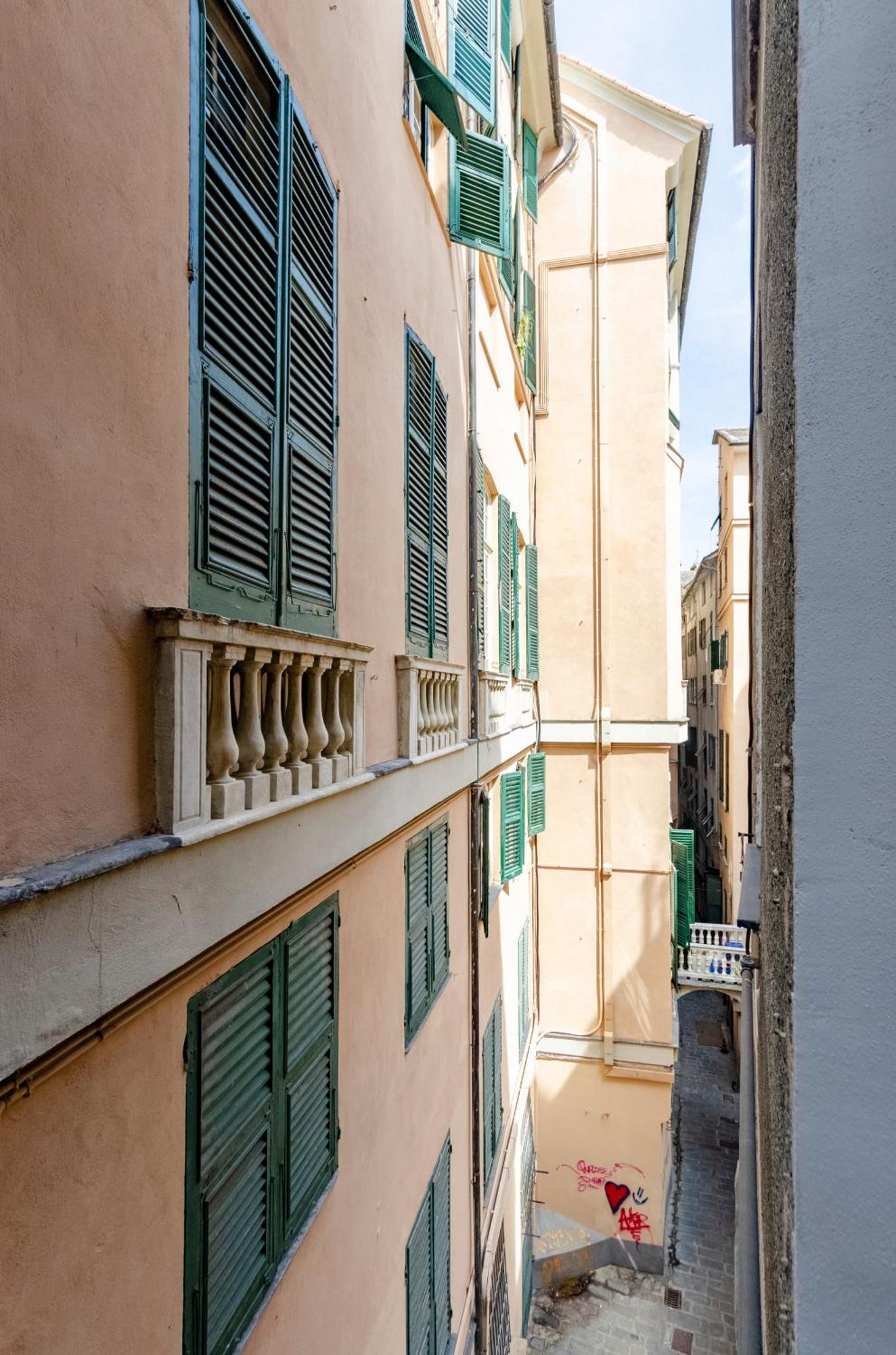 Castelli'S Apartments Campo 9 Genoa Exterior photo